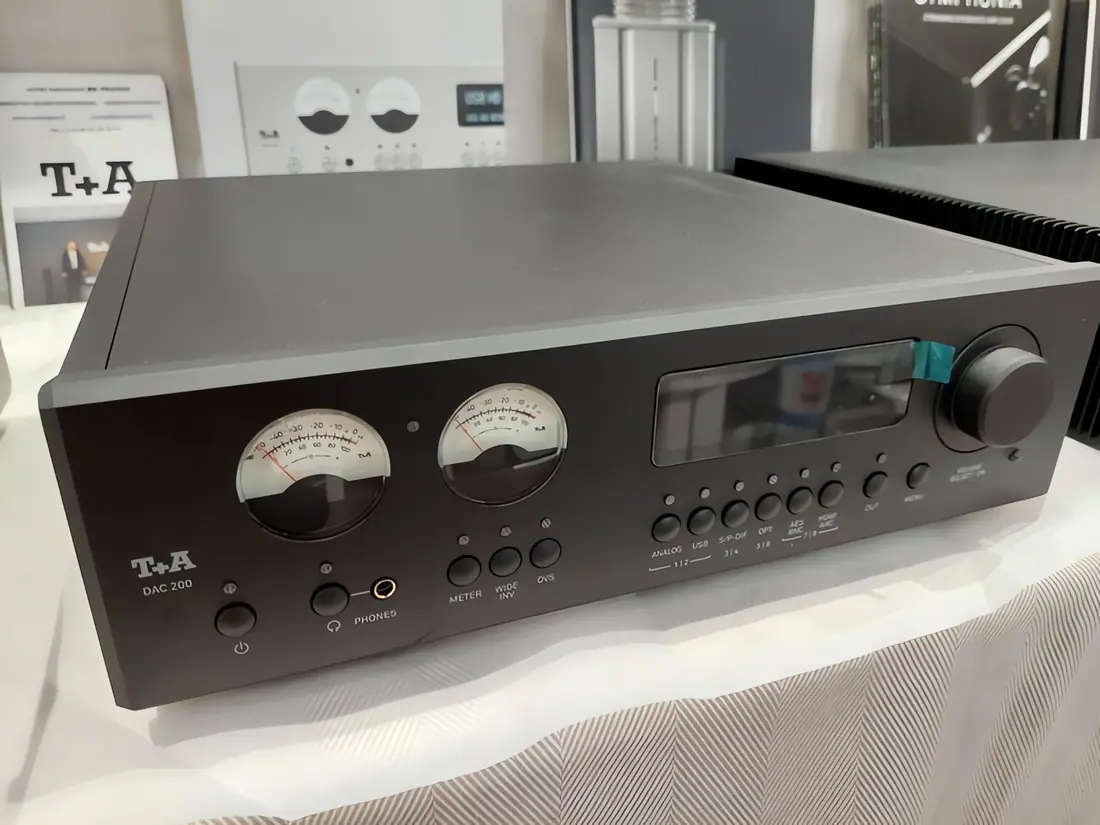 T+A DAC 200 avec VU-mètres au PAVS 2025