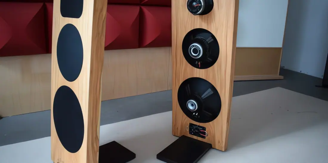 Test de l'enceinte colonne haut niveau Spatial Europe No 5 : La fascination du dipôle