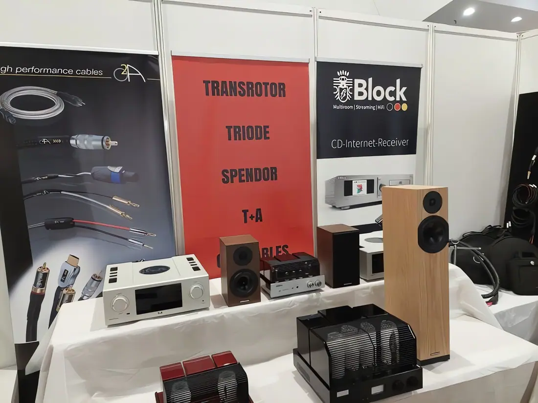 Système complet ConceptAs au PAVS 2025 — Triode monoblocs, Spendor, T+A, O2A